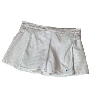 Nike FitDri tennis skirt White with blue pinstripes Size Medium